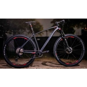Bicicleta Aro 29 Oggi Big Wheell 7.6 19'' 2020 - Preto com Grafite e Vermelho